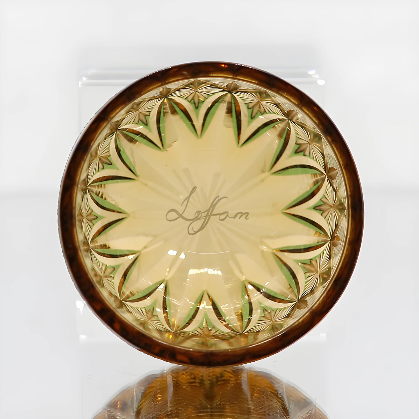 Edo Kiriko Handgeblasenes Bernsteinfarbenes Glas mit Blumendesign
